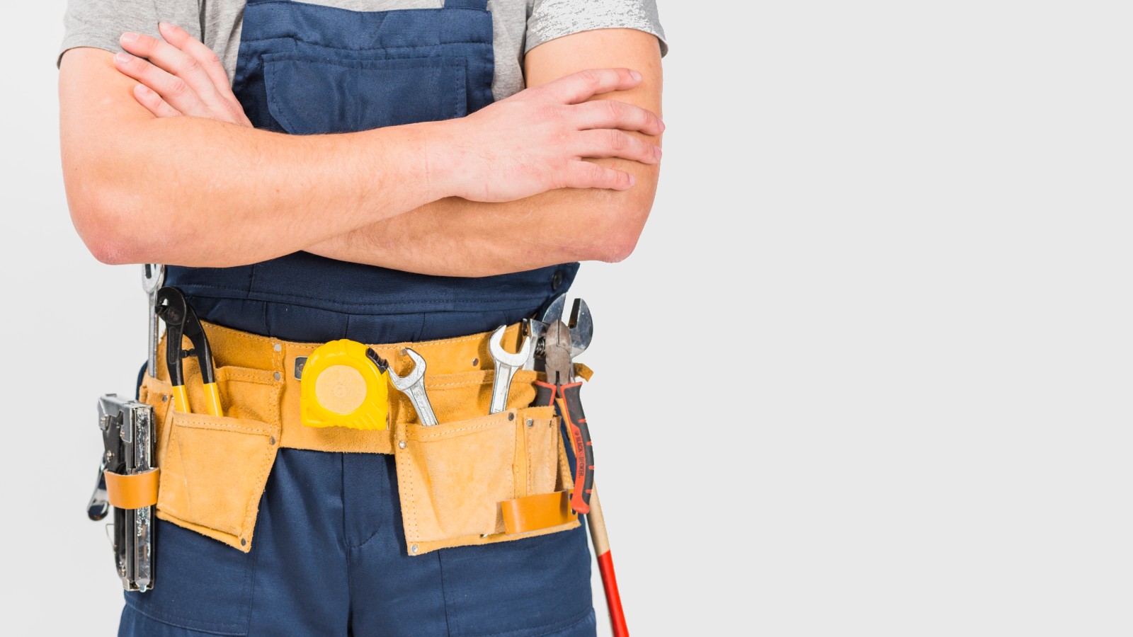 Man wearing a tool belt