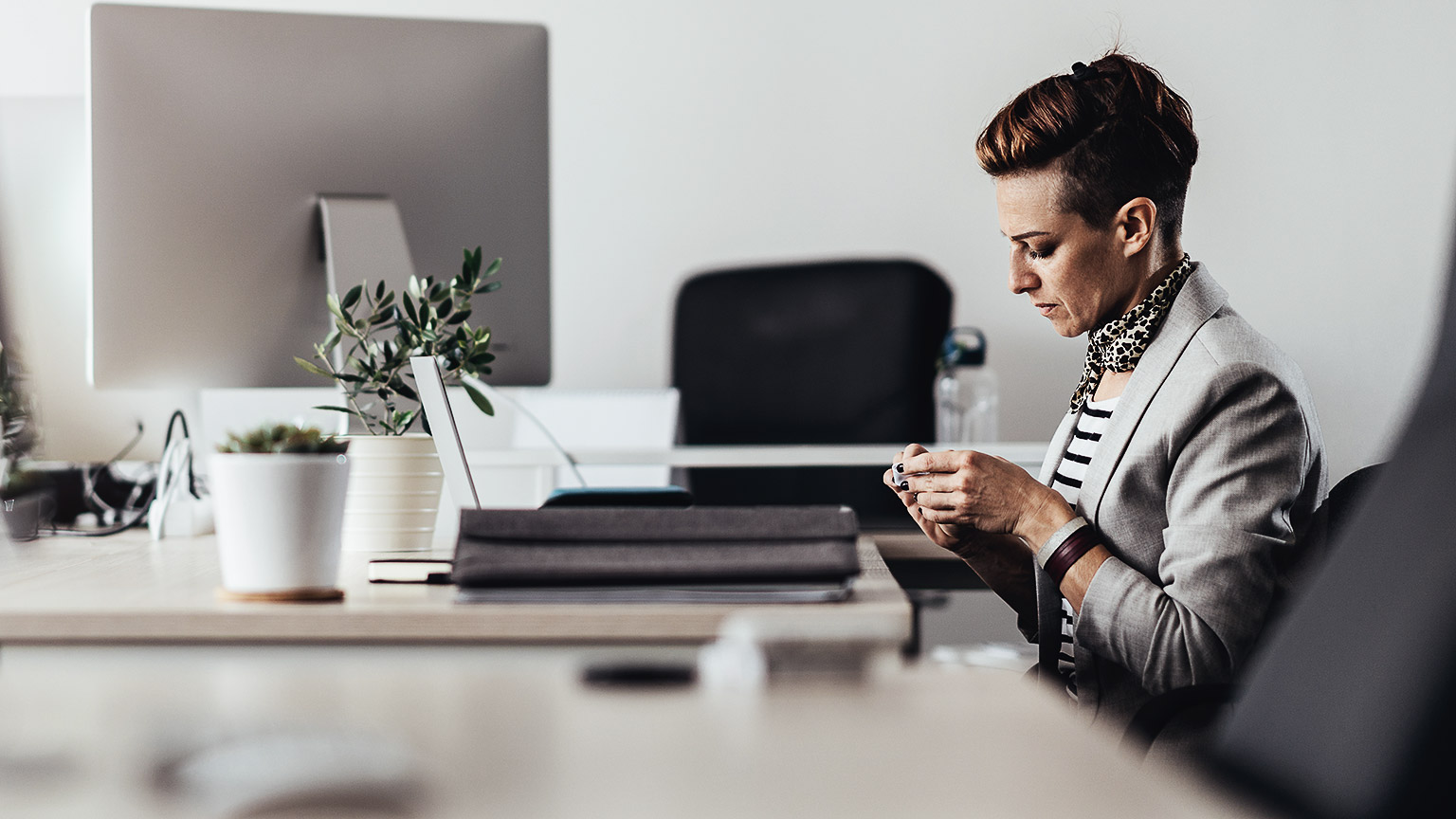 A person getting ready to write a final general ledger