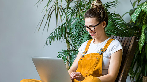 A student working on a course on a laptop