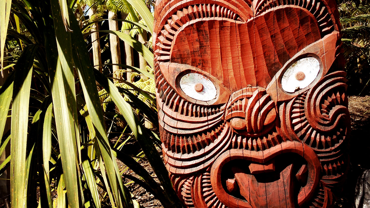 Traditional Maori carving