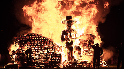 guy fawkes effigy burning